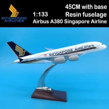 1/133 Rozsahu 45 CM Lietadlo Model Hračky Airbus A380 Singapur Leteckej dopravy Lietadlami Plastové Zliatiny Plane Base Displej Lietadlo Deti Darček